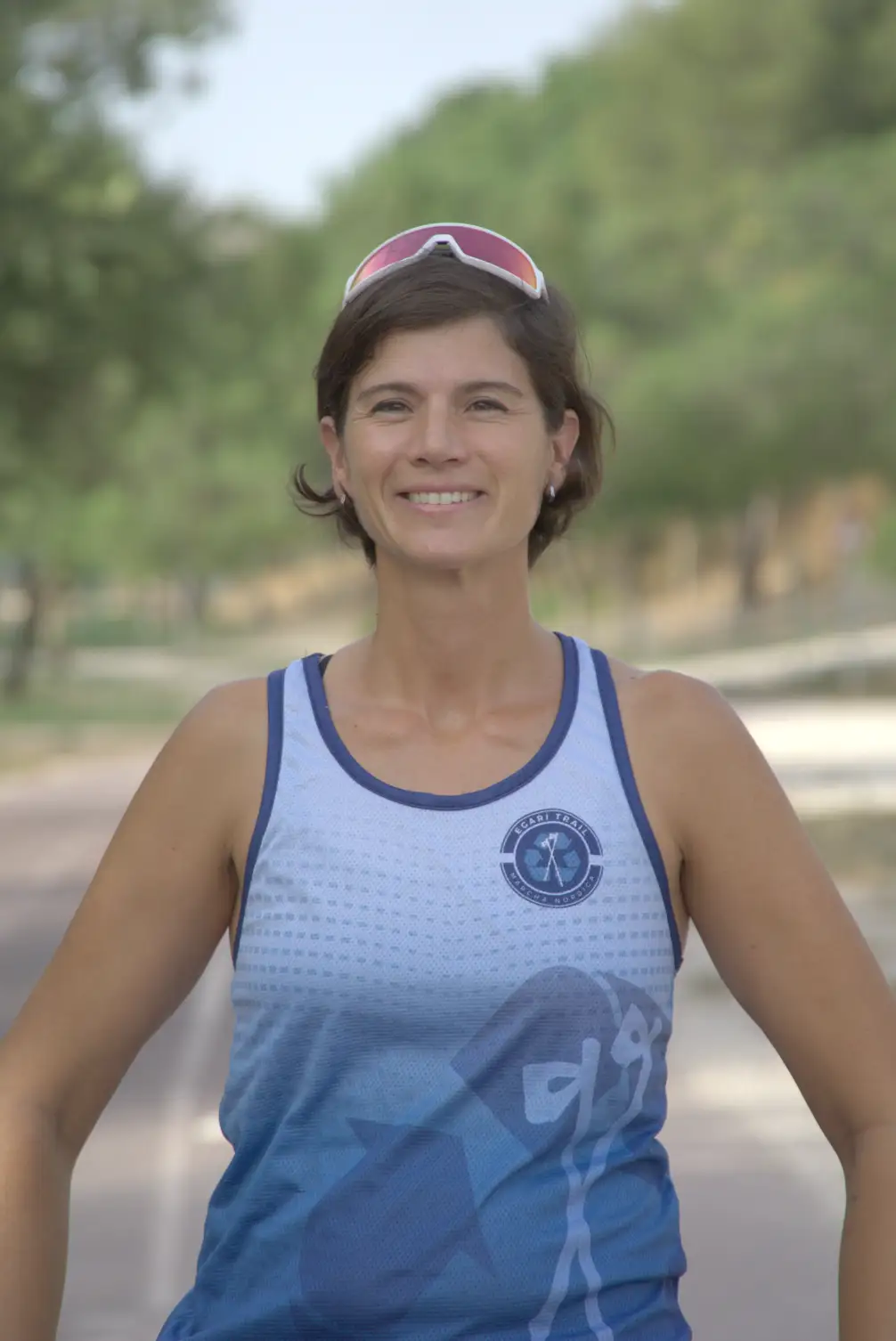 Isa Monitora de marcha nórdica en el Club Egari de Elda